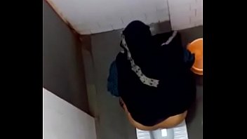 Muslim girls pee spying 2