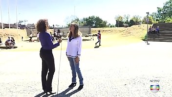 Aline Aguiar reporter e hoje apresentadora telejornal da globo, mostrando sua traseira em dia!!!!