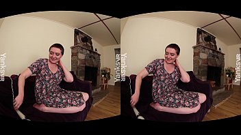 Yanks VR Presenting Summer Lynn Can't Stop Cumming