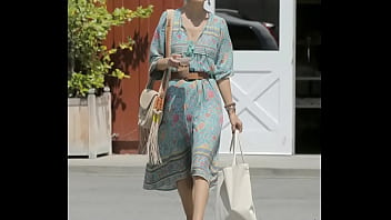 Alessandra Ambrosio At The Brentwood Country Mart