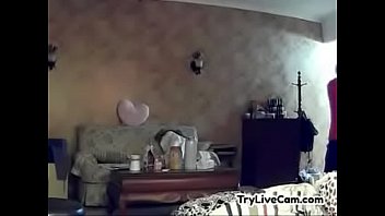Slut pleases herself on XXX webcam chat at TryLiveCam.com