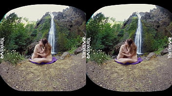 Yanks Beauty Sierra's Wet Orgasm In VR Video